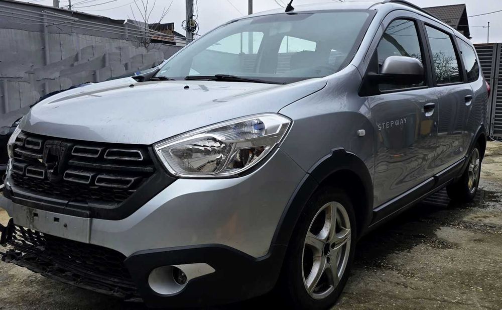 Dacia Lodgy Stepway 2019 1,5 dci 7 locuri Avariat dreapta fata