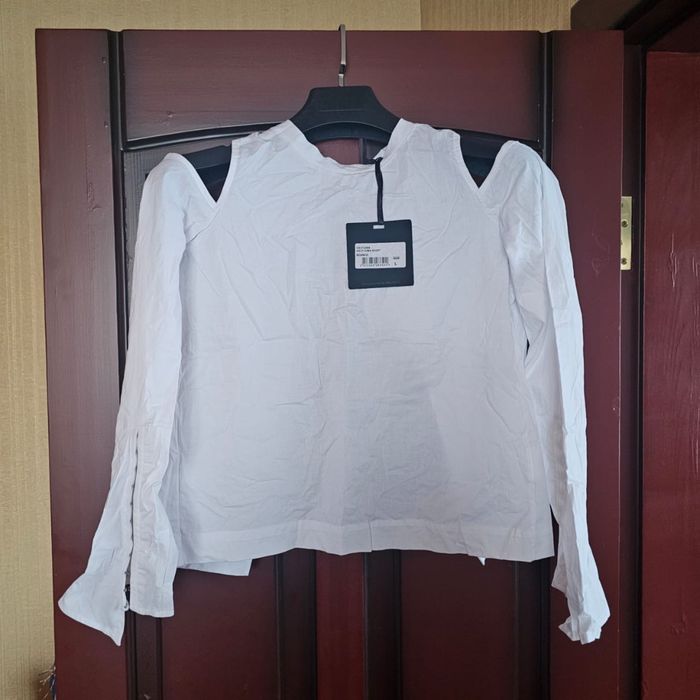 Распродажа новой одежды