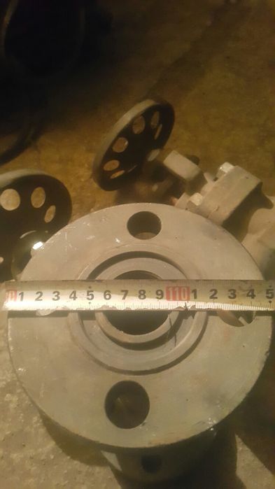 Задвижки . Краны .