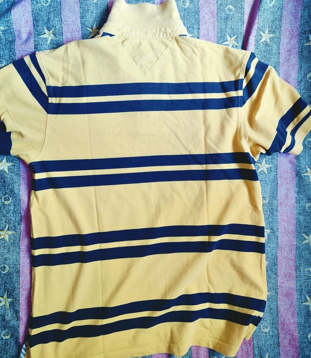 Tricou Tommy Hilfiger.