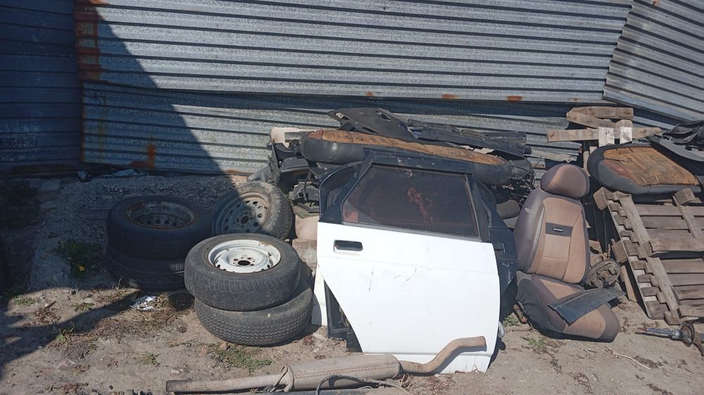 Продам запчасти на ваз 2112