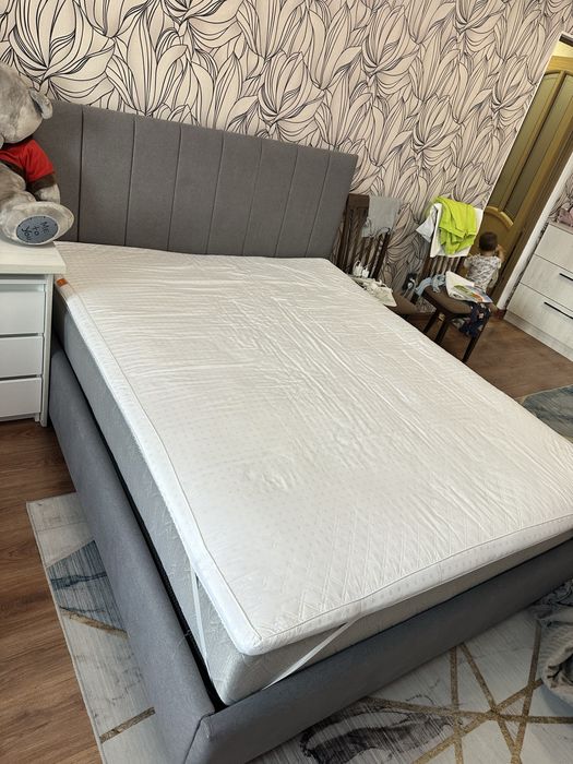 Кровать с матрасом 160*200 с подъемным механизмом