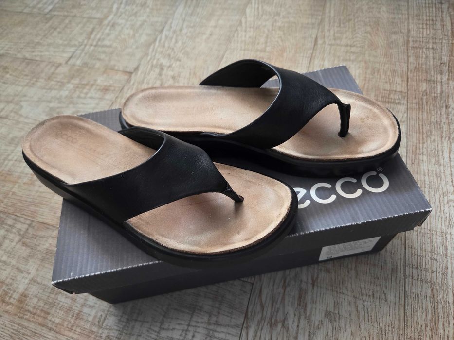 Шлепки кожанные Ессо 38р