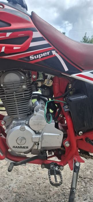 Продам HAMMER

пробег 1350, торг минима