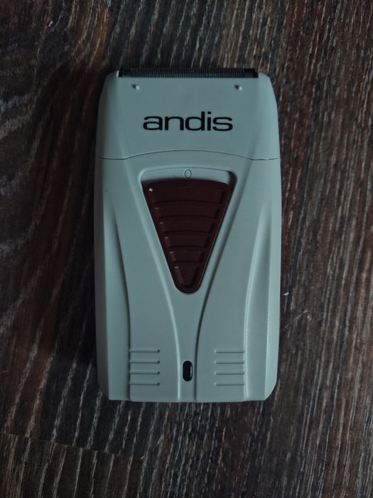 Shaver Andis folosit
