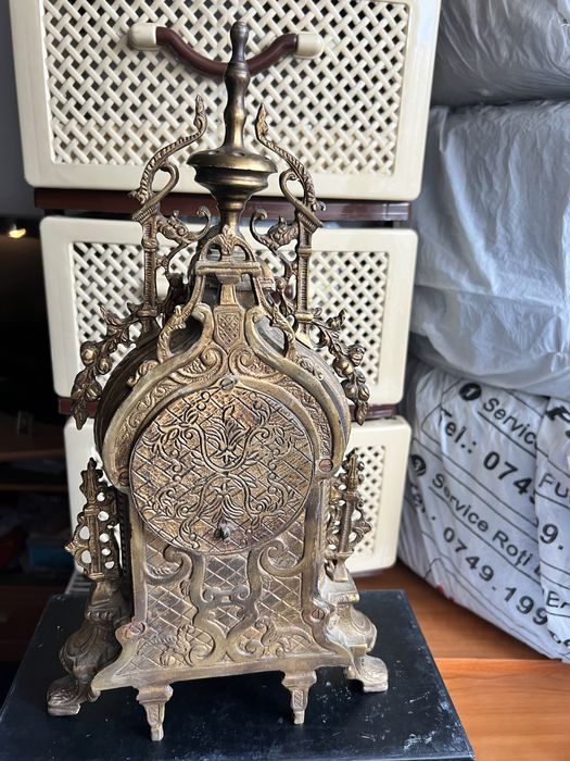 Ceas antic vechi din bronz original fabricat  Germania automatic arata