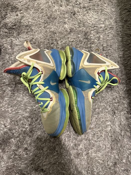 Vand Nike LeBron 19