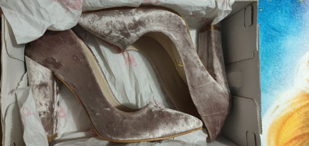 Pantofi de dama cu toc gros