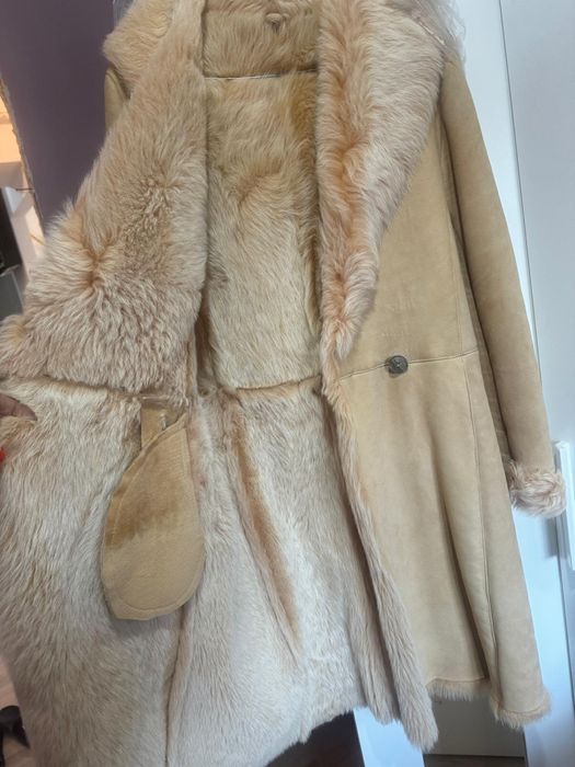 Vand haina de blana de oaie italiana!!!