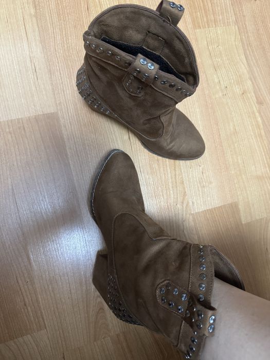 Botine tip ciocate interior captusit