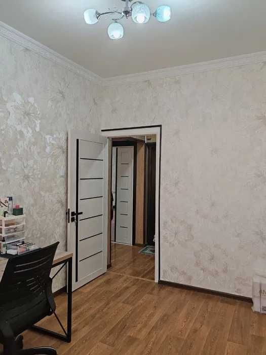 Продаётся  2-ком квартира Авиасозлар-1 (французская планировка) R11