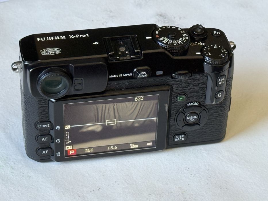 Fujifilm X-Pro1 + Fujinon 27mm F2.8 XF R WR