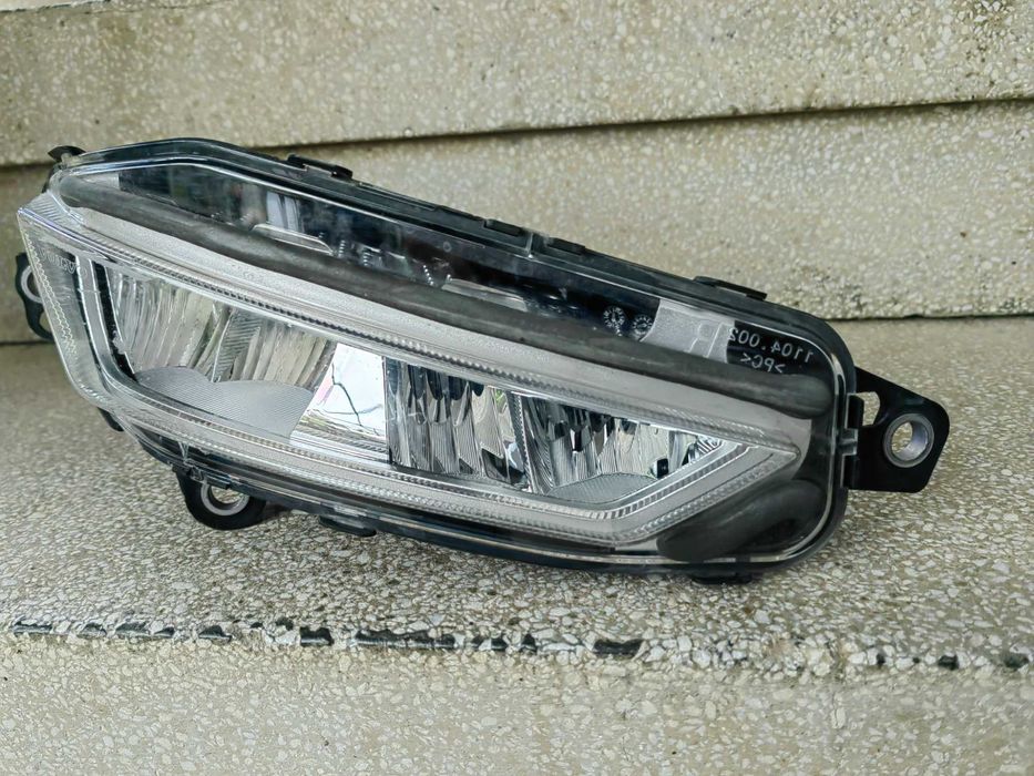 Халоген VOLVO FH5 LED десен / Халоген Волво ФХ5 Оригинален