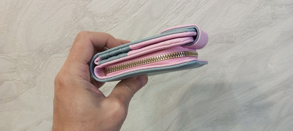Продам новый - Женский кошелек