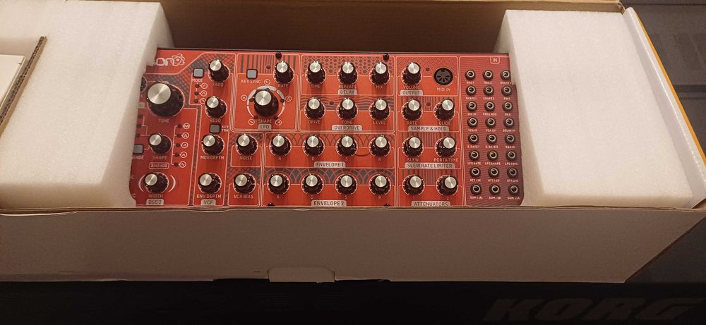 Behringer NEUTRON nou la cutie
