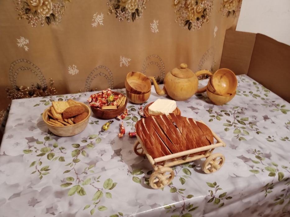 Продам хлебницу деревянную