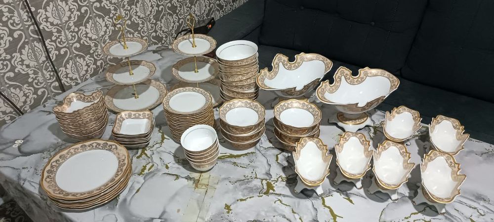 Chinni nabor idishlar sotiladi