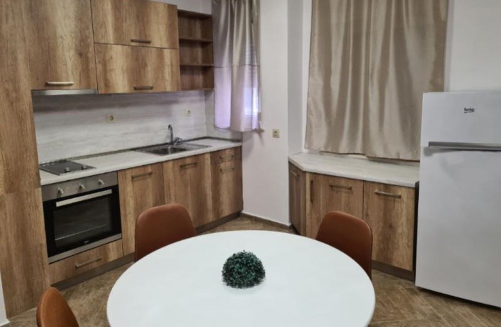 Трестаен обзаведен, нов, Пловдив,  център