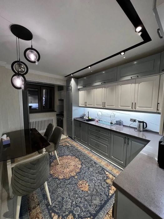 СРОЧНО!! Аренда Росскошной 3-ком кв возле метро Новза