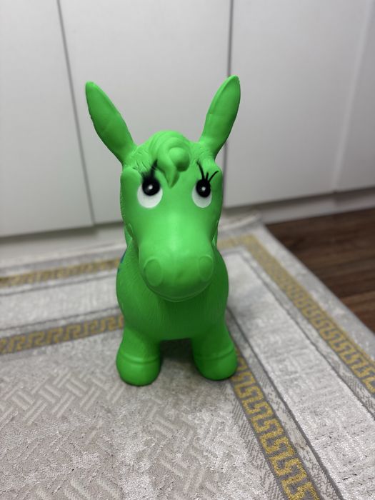 Продам резиновую игрушку ослик