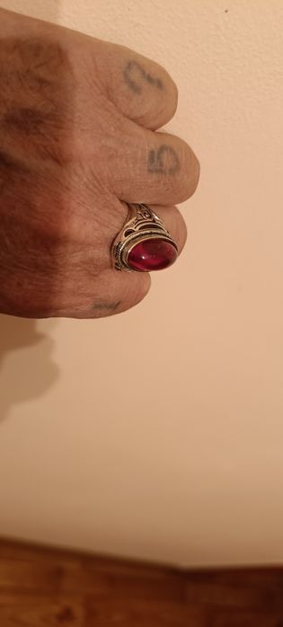 Срочно продам кольцо с изумуродом!