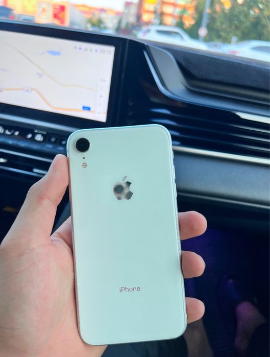 Iphone Xr whitee