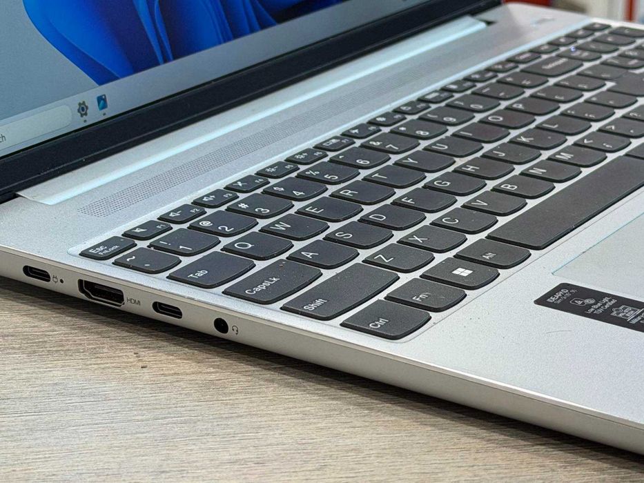Lenovo IdeaPad Slim 5 15IRH9 | i5-13420H | 16GB RAM | 512GB SSD | 15.3" FHD+