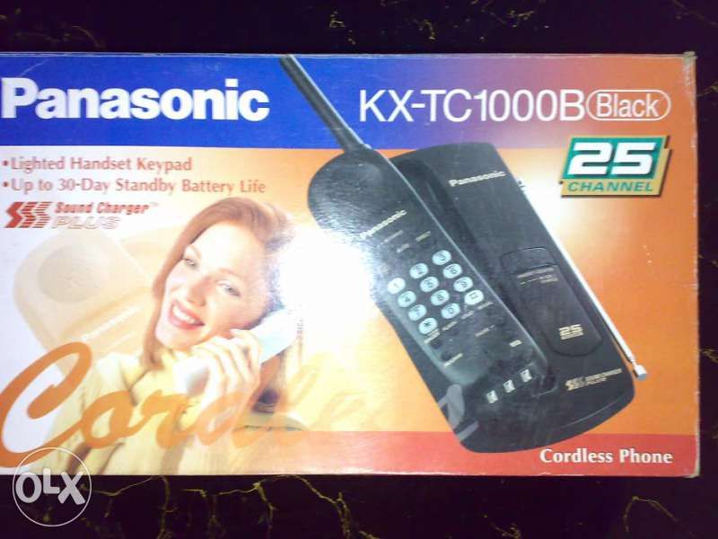 Продавам Безжичен телефон Panasonic KX-T...