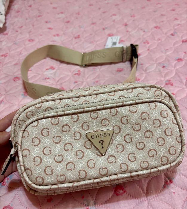 Дамска чанта GUESS