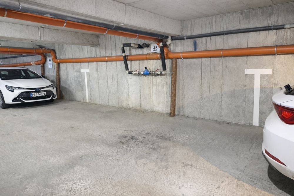 Подземно паркомясто