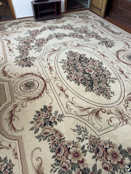 Ковер 3/5 в хорошем состоянии