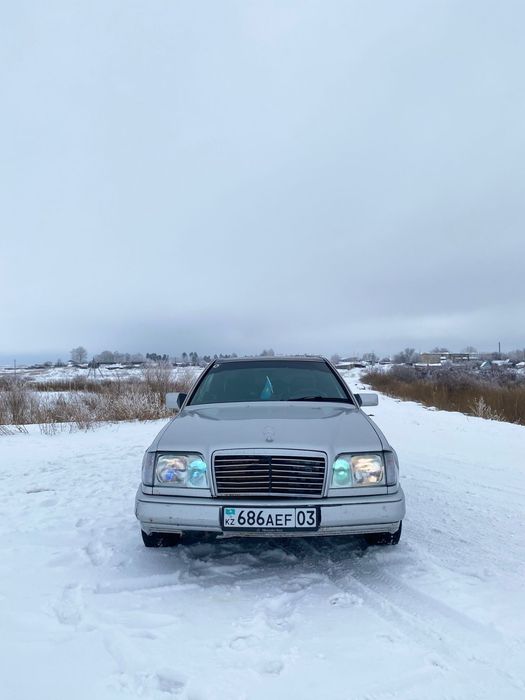Мерс легенда W124 купе