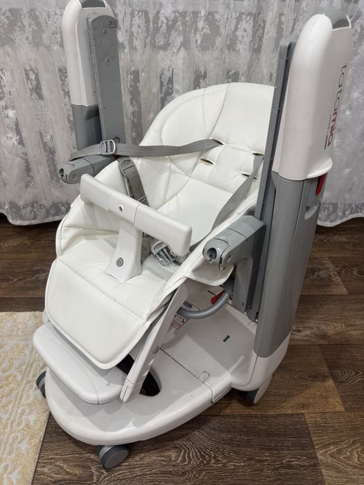 Стульчик для кормления peg perego