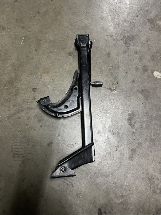 Домкрат на BMW E34