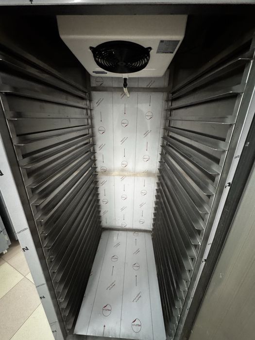 Хладилник за 20 тави