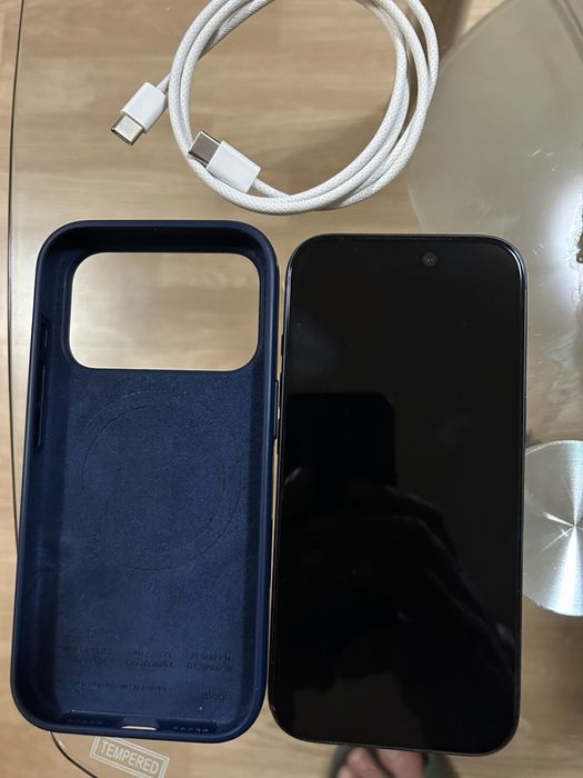 Iphone 17 pro Deep Blue