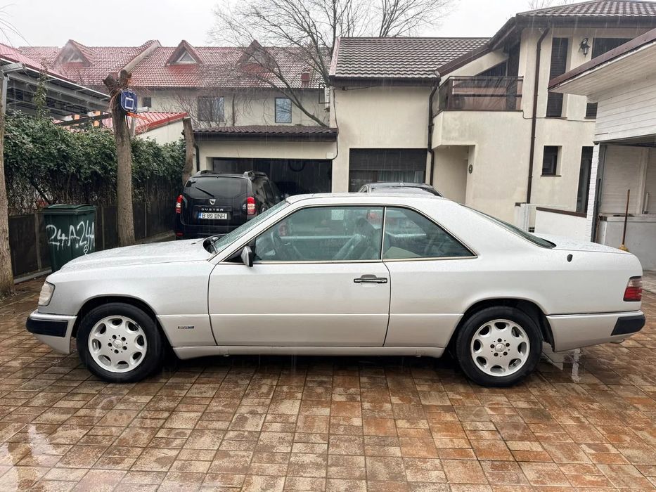 Mercedes-Benz E-Class 1991 benzină, 7.900 € — imagine 1