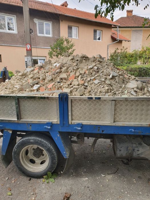 Livrez nisip,pietriș.