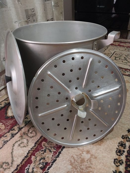 Мантоварка в хорошем состоянии