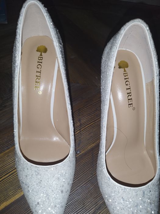 Новые туфли с блесками