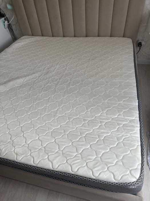 Матрас губка.