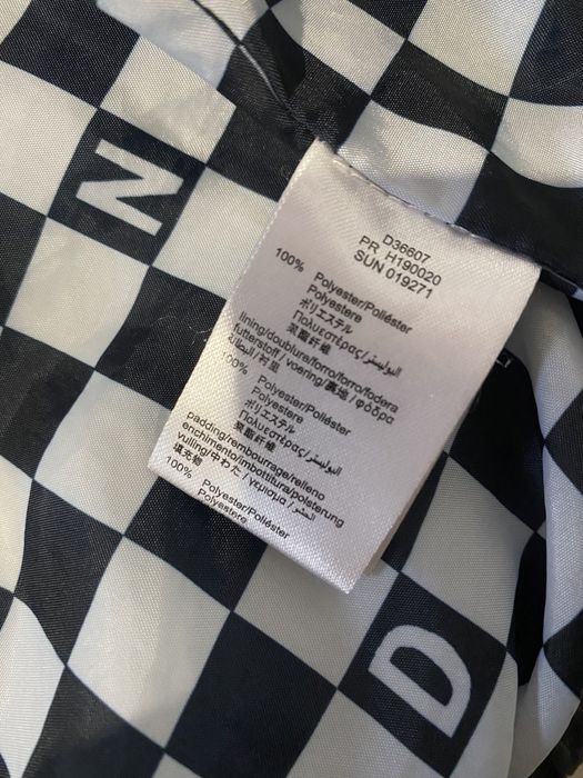 Зимно яке DNKY с качулка 16 г