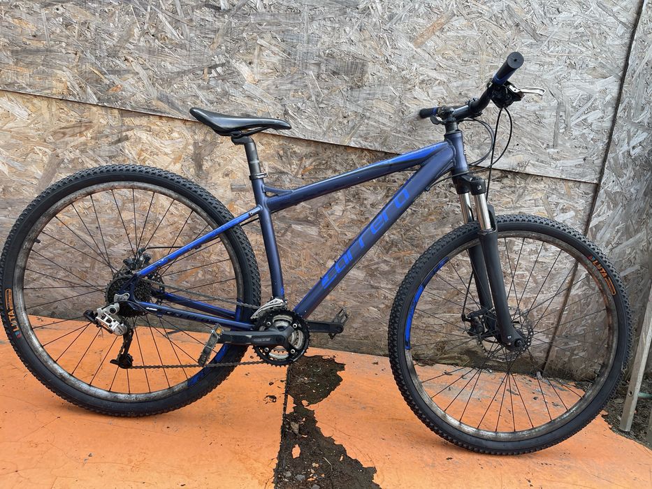 Bicicleta carrera helcat cadru aluninii frane pe disc  roti 29”
