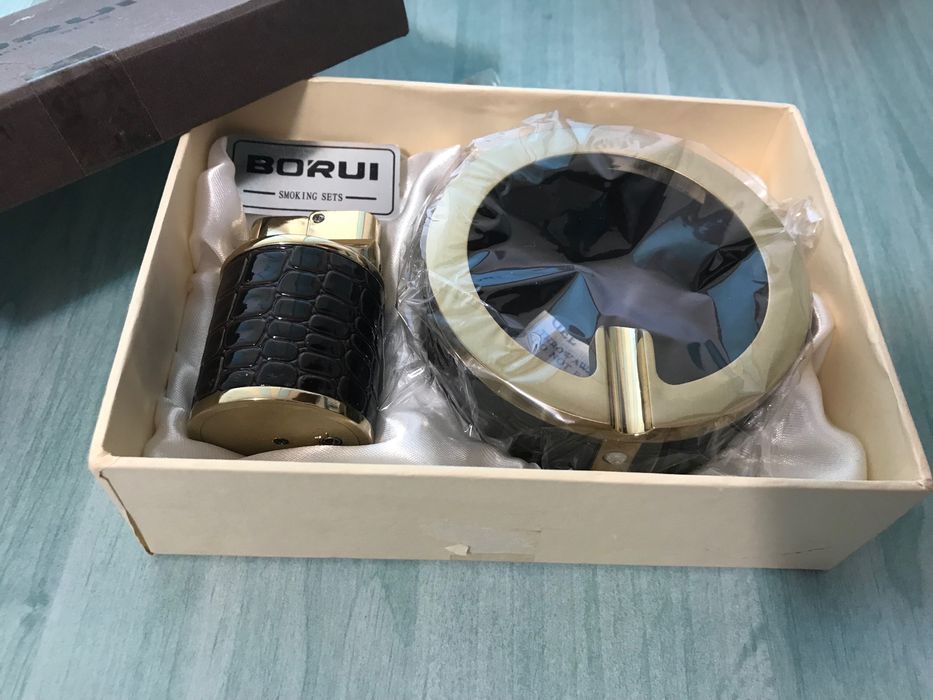 Set nou scrumieră și brichetă