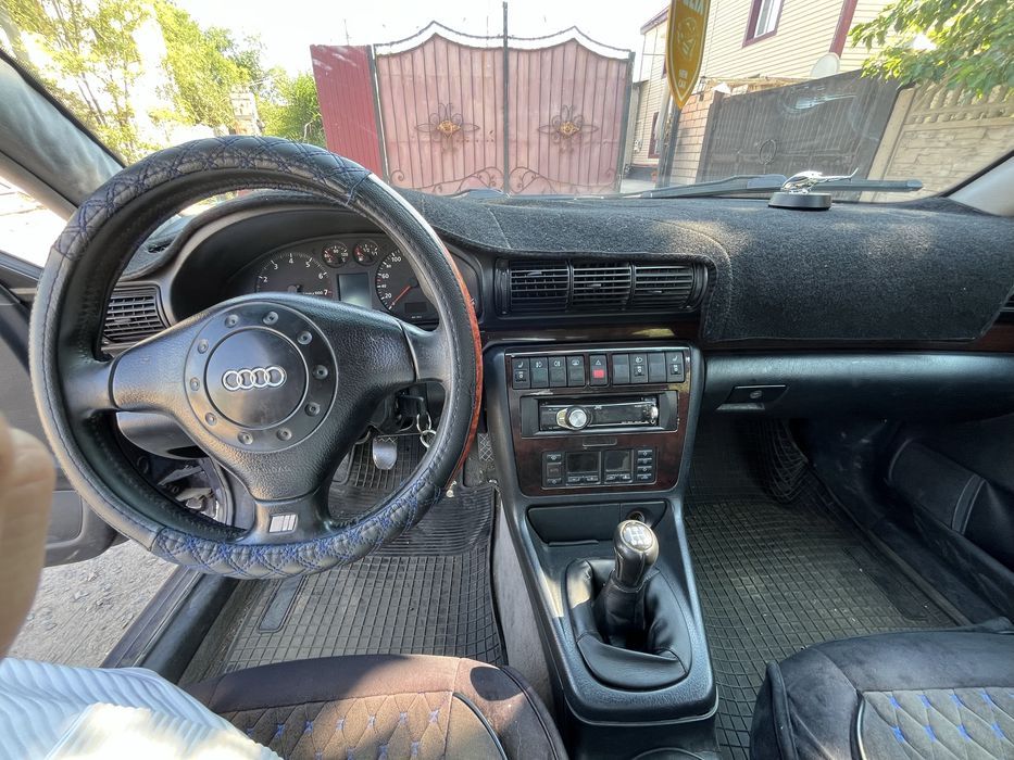 Audi А4 B5 1995 года
