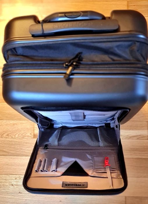 НОВ Куфар  Wenger,  обувки  PUMA.