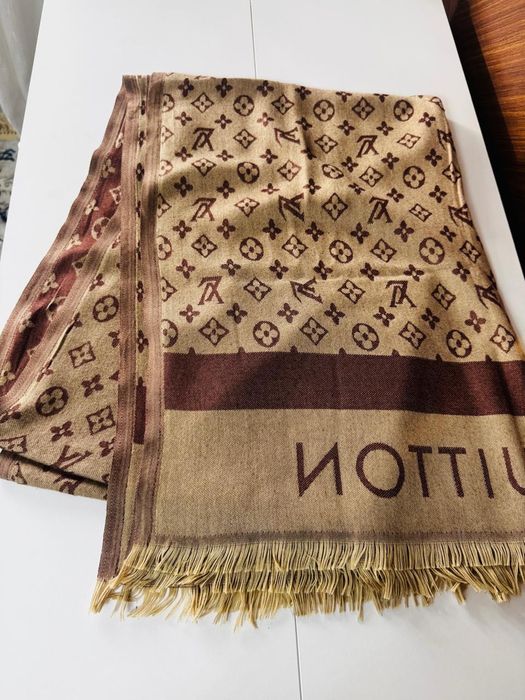 Луи Вьютон платок