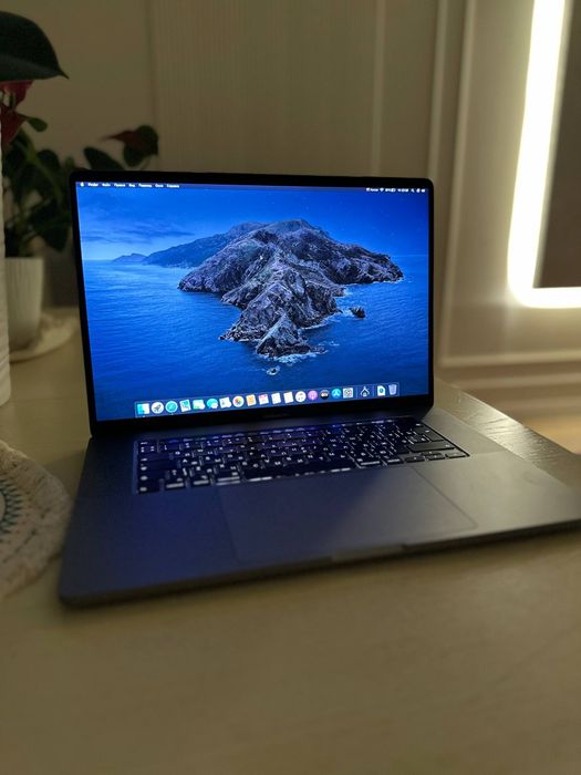 MacBook Pro 16-inch 1TB/32GB RAM, TouchBar