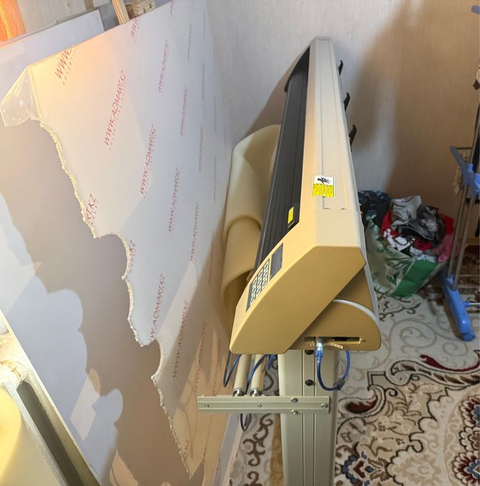 Режущий плоттер 15