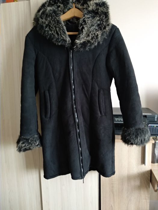 Зимно черно палто